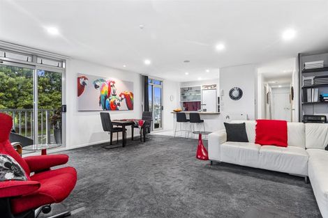 Photo of property in Salisbury Crown, 6/7 Salisbury Avenue, Mount Maunganui, 3116