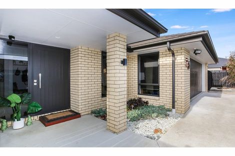 Photo of property in 22 Kauri Drive, Waiuku, 2123