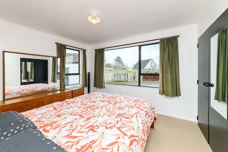 Photo of property in 33 Escort Grove, Awapuni, Palmerston North, 4412
