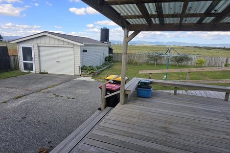 Photo of property in 100 Pipiroa Road, Ngatea, 3503