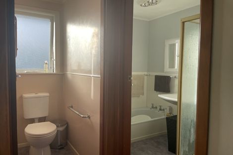 Photo of property in 76 Old Onerahi Road, Onerahi, Whangarei, 0110