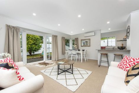 Photo of property in 3/14 Trafalgar Road, Milford, Auckland, 0620