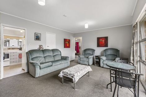 Photo of property in 2/14 Cosgrave Road, Papakura, 2110