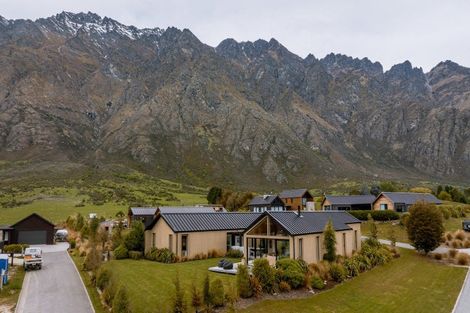 Photo of property in 10 Double Cone Road, Jacks Point, Queenstown, 9371