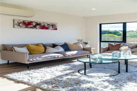 Photo of property in 38 Whakairo Crescent, Gulf Harbour, Whangaparaoa, 0930