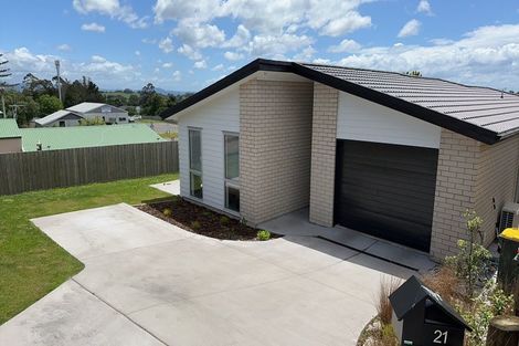 Photo of property in 21 Te Kaka Place, Omokoroa, 3114