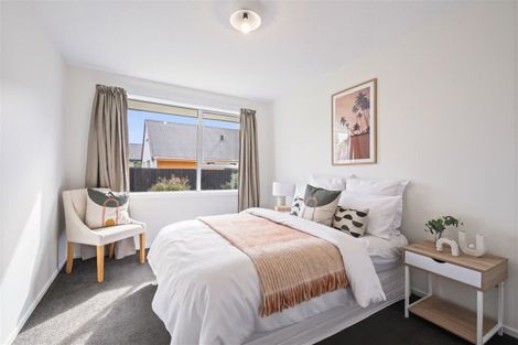 Photo of property in 2/2 Queenspark Drive, Parklands, Christchurch, 8083