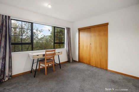Photo of property in 17 David Crescent, Karori, Wellington, 6012