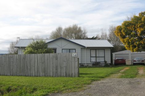 Photo of property in 38 Matipo Street, Tokomaru, Palmerston North, 4474