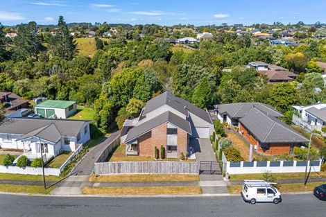 Photo of property in 58 Karina Road, Merrilands, New Plymouth, 4312