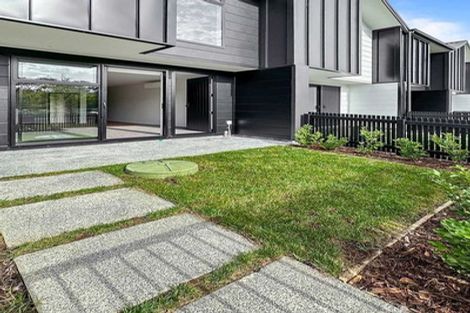 Photo of property in 8 Tuputupu Drive, Kumeu, 0810