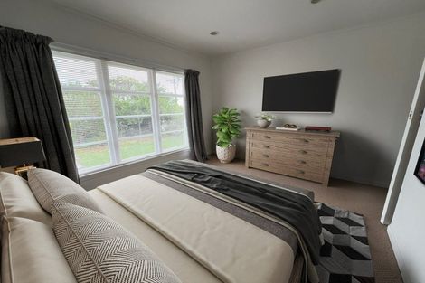 Photo of property in 1/56 Manuka Road, Glenfield, Auckland, 0629