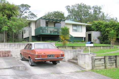 Photo of property in 2 Meynell Court, Glen Eden, Auckland, 0602