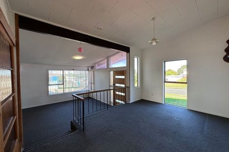 Photo of property in 180 Mahia Road, Wattle Downs, Auckland, 2103