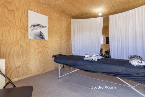 Photo of property in 15 Waverley Street, Waipawa, 4210