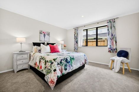 Photo of property in 27 Parlane Drive, Huapai, Kumeu, 0810