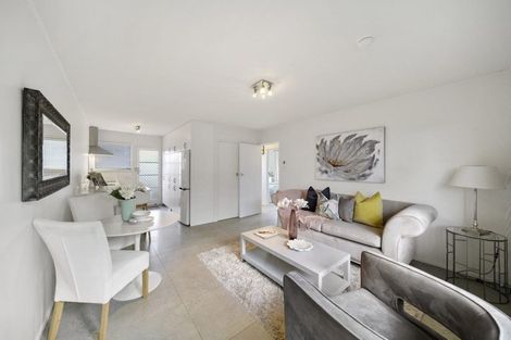 Photo of property in 5/77 Wellington Street, Howick, Auckland, 2014