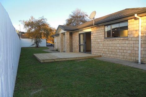 Photo of property in 203 Keri Vista Rise, Papakura, 2110