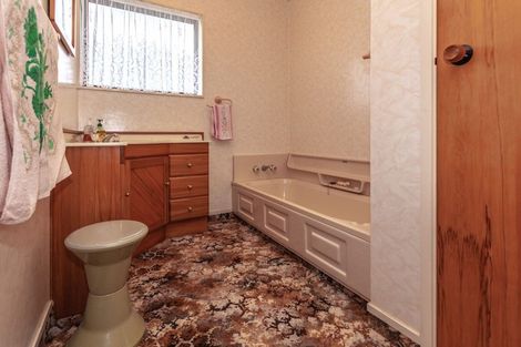 Photo of property in 215 Paku Drive, Tairua, 3508