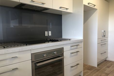 Photo of property in 1/13 Girrahween Drive, Totara Vale, Auckland, 0629