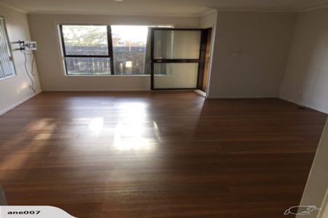 Photo of property in 1/1 Wattle Street, New Lynn, Auckland, 0600