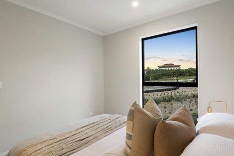 Photo of property in 8/7 Parapara Place, Albany, Auckland, 0632