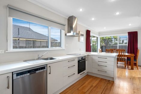 Photo of property in 82 Effingham Street, North New Brighton, Christchurch, 8083