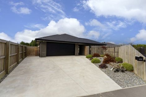 Photo of property in 20 Evelyn Crescent, Marshland, Christchurch, 8083