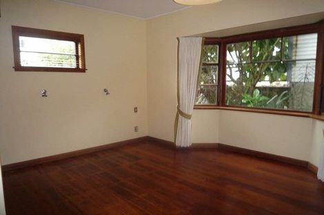 Photo of property in 12a Edinburgh Terrace, Berhampore, Wellington, 6023