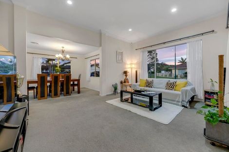 Photo of property in 1 Stornaway Drive, Flat Bush, Auckland, 2016