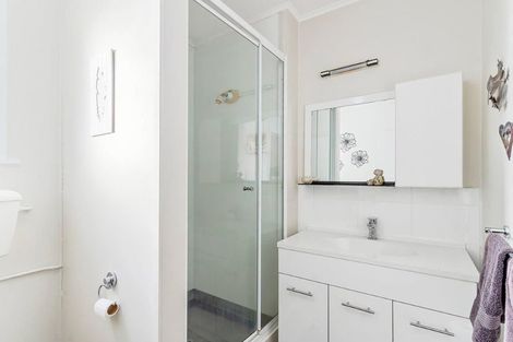 Photo of property in 8 Hillcrest Road, Hatfields Beach, Orewa, 0931