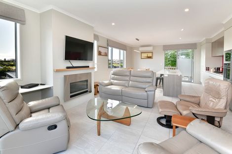 Photo of property in 14 Kiwa Crescent, Gulf Harbour, Whangaparaoa, 0930