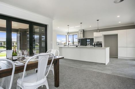 Photo of property in 35 Tulip Drive, Cambridge, 3434