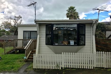 Photo of property in 19 Wells Road, Bucklands Beach, Auckland, 2012