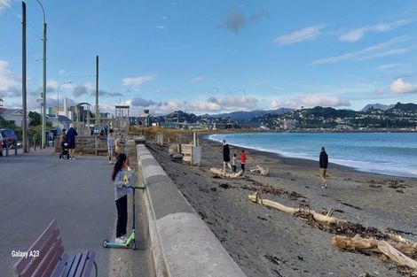 Photo of property in 8/218 Onepu Road, Lyall Bay, Wellington, 6022