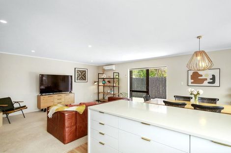 Photo of property in 41b Duncan Street, Tawa, Wellington, 5028