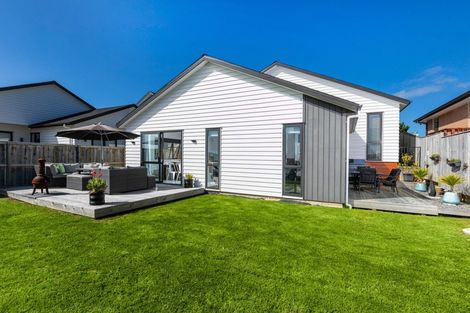 Photo of property in 25 Resolution Drive, Gulf Harbour, Whangaparaoa, 0930