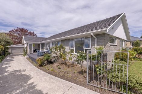 Photo of property in 32 Carruthers Street, Ilam, Christchurch, 8041