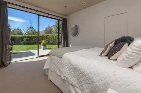 Photo of property in 10 Jackby Court, Jacks Point, Queenstown, 9371