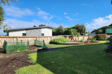 Photo of property in 44 Donnelly Street, Oakura, 4314