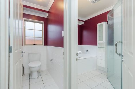 Photo of property in 32 Miers Glade, Rototuna North, Hamilton, 3210