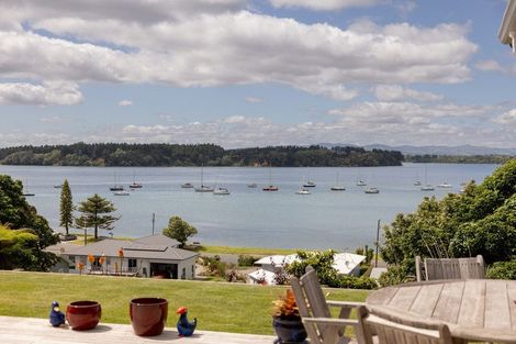 Photo of property in 109 Harbour View Road, Omokoroa, 3114