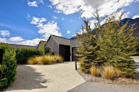 Photo of property in 2 Fife Court, Jacks Point, Queenstown, 9371