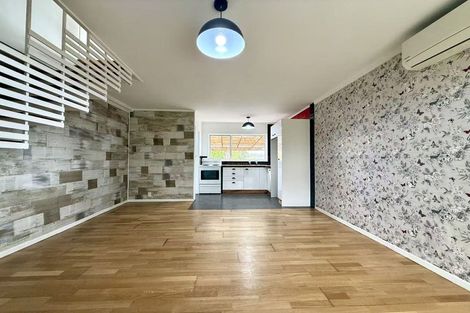 Photo of property in 7/108 West Coast Road, Glen Eden, Auckland, 0602