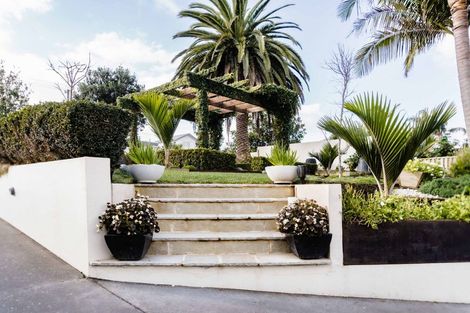 Photo of property in 186 Oceanbeach Road, Mount Maunganui, 3116