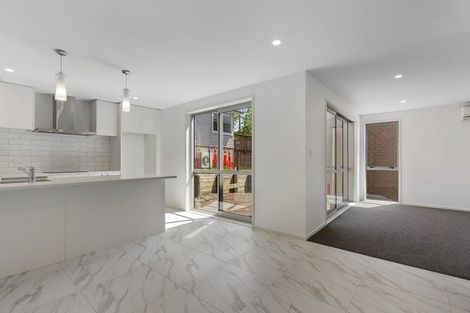 Photo of property in 47b Lynwood Road, New Lynn, Auckland, 0600