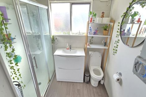 Photo of property in 4/46 School Road, Morningside, Auckland, 1021