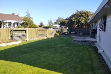 Photo of property in 96 Hillcrest Drive, Kelvin Grove, Palmerston North, 4414