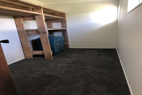 Photo of property in 17 Ngarimu Grove, Ngaio, Wellington, 6035