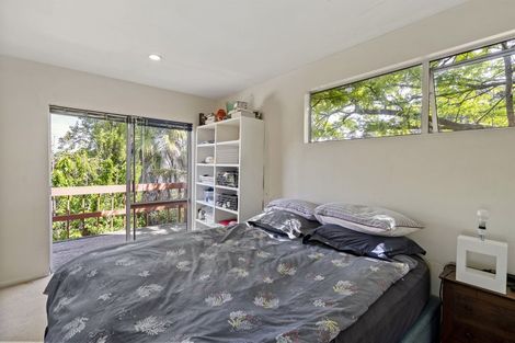 Photo of property in 8 Faulkner Road, Northcote Point, Auckland, 0627